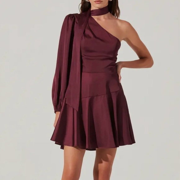 NWT ASTR the Label Satin Scarf One-Shoulder Minidress - Picture 9 of 16